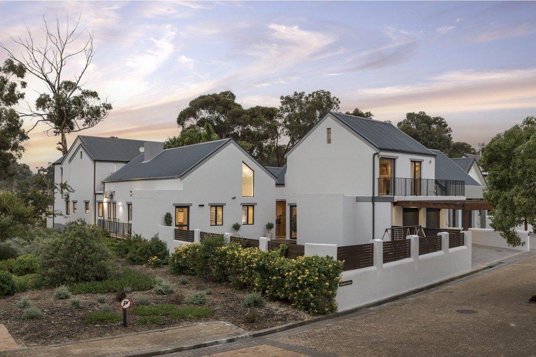 House in Heldervue, Cape Town, Western Cape 1 - 17447151