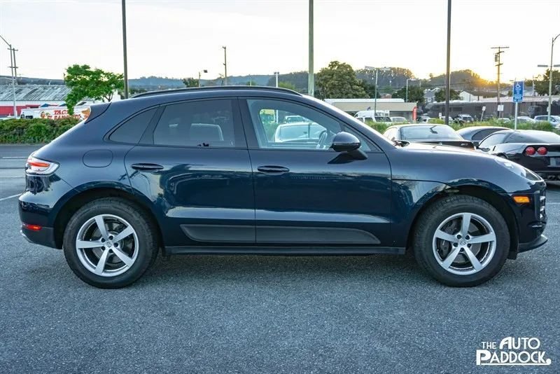 Suv in San Bruno, CA, United States 4 - 17445309