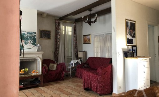 Villa in Grands Champs, Romainville, France 1