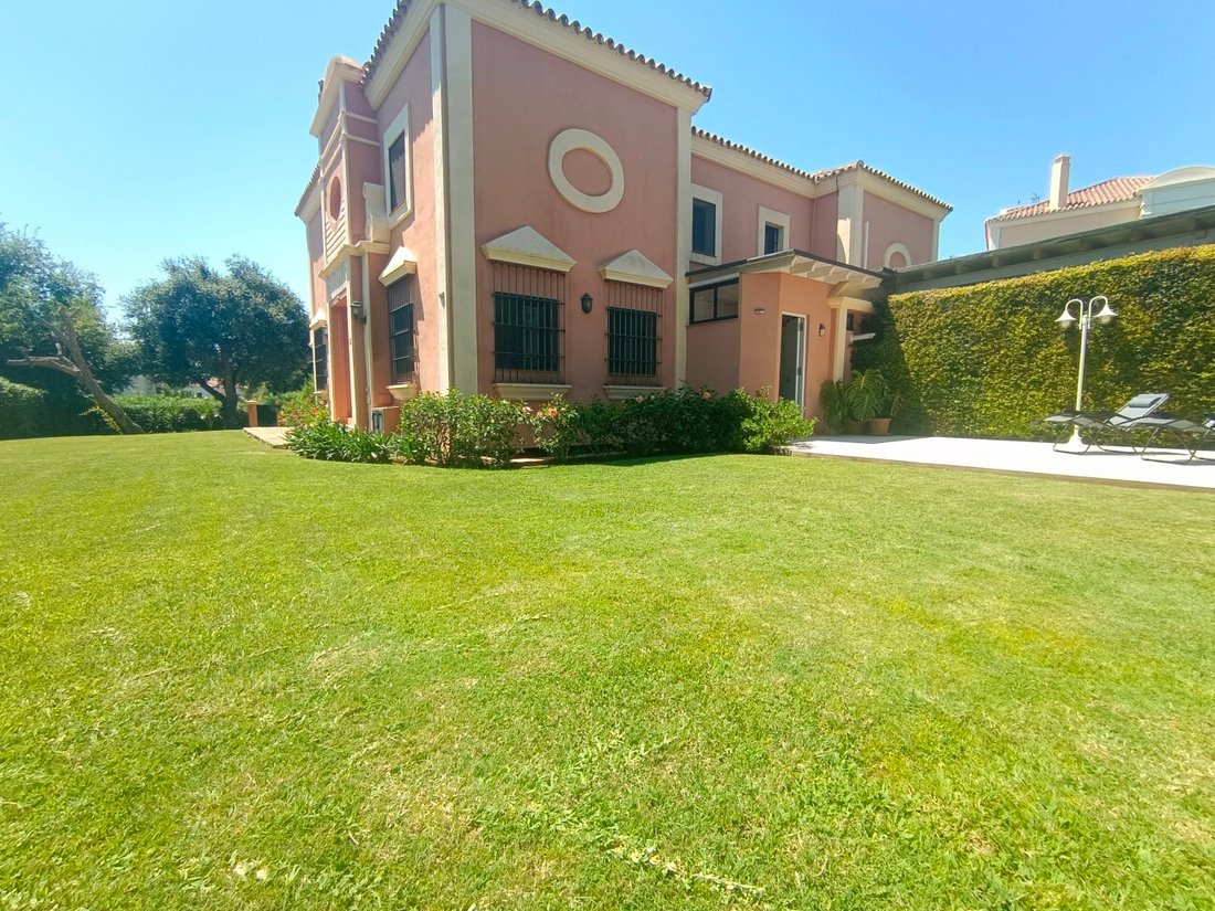 Villa in Sotogrande, San Roque, Andalusia 3 - 17443268