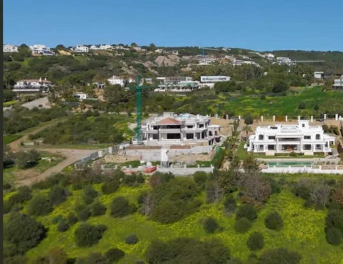 Land in Sotogrande, San Roque, Andalusia 1 - 17443818