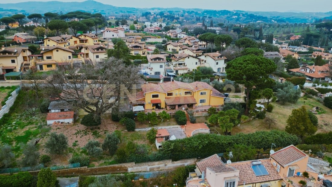 Villa in Monte Caminetto, Lazio, Italy 2 - 17446618