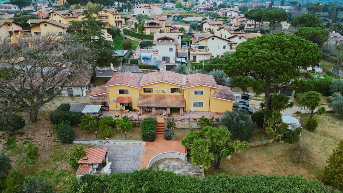 Villa in Monte Caminetto, Lazio, Italy 3 - 17446618