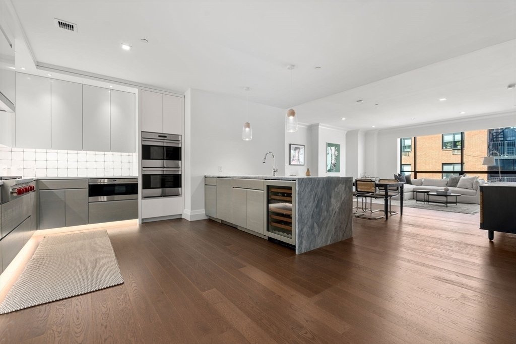 Condo in Boston, Massachusetts, United States 1 - 17444302