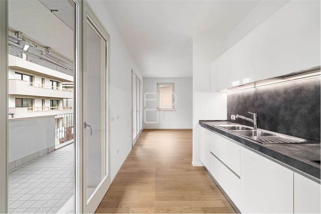 Apartment in Desenzano Centro, Desenzano del Garda, Lombardy 5 - 17446699