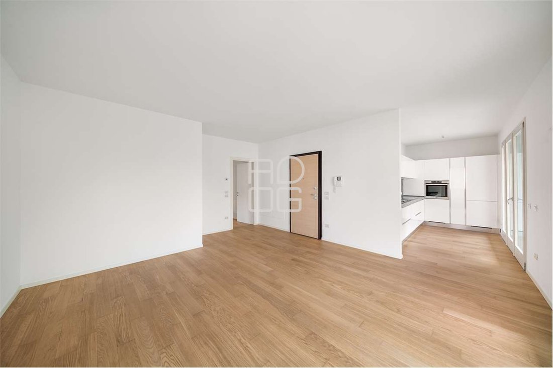 Apartment in Desenzano Centro, Desenzano del Garda, Lombardy 3 - 17446699
