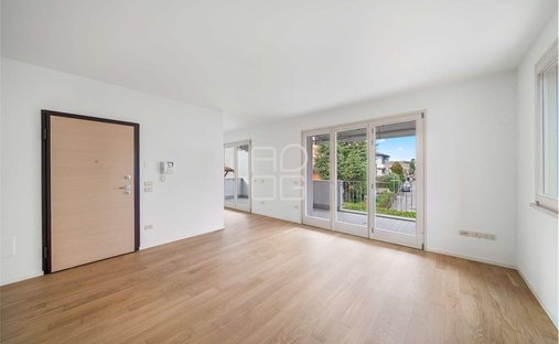 Apartment in Desenzano Centro, Desenzano del Garda, Lombardy 1