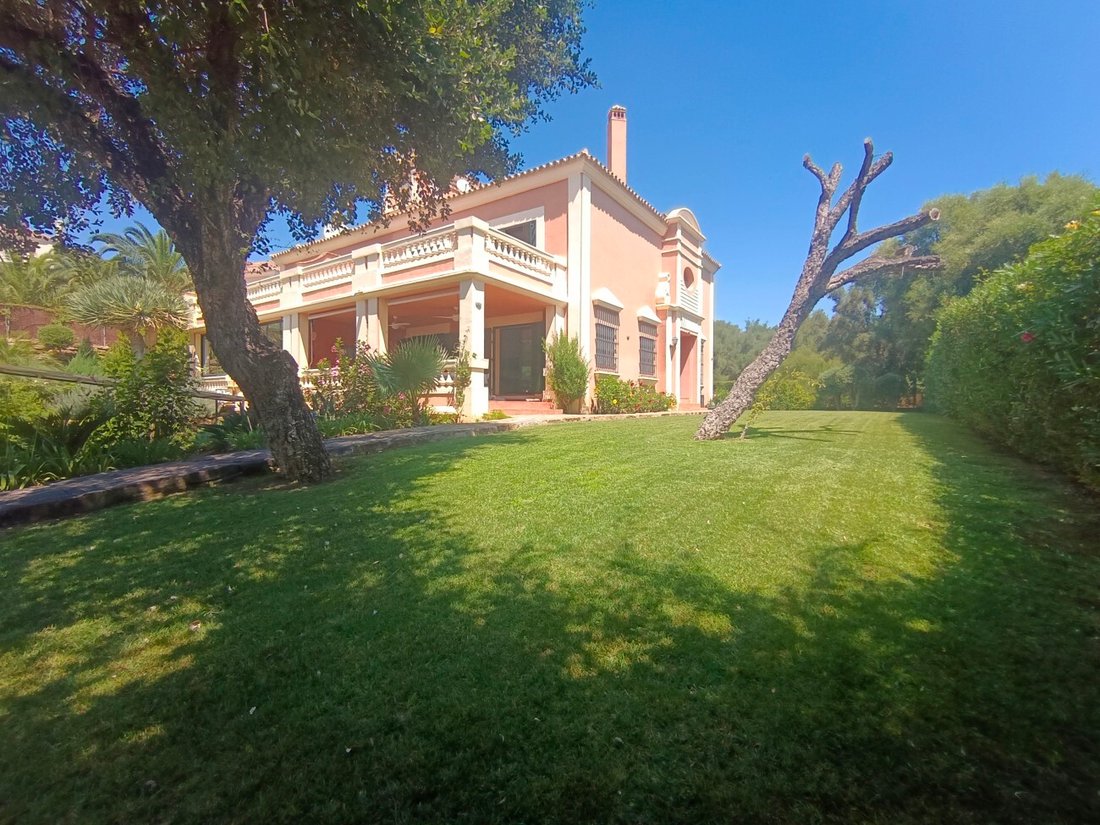 Villa in Sotogrande, San Roque, Andalusia 2 - 17443268