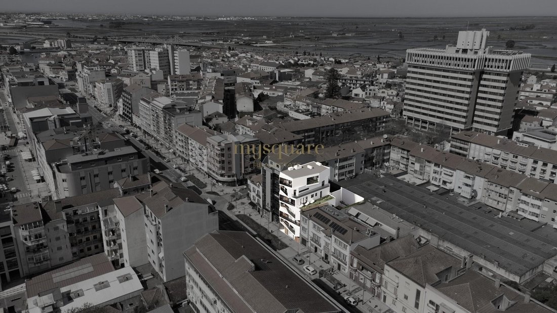 Apartment in Gloria e Vera Cruz, Aveiro District, Portugal 2 - 17446258