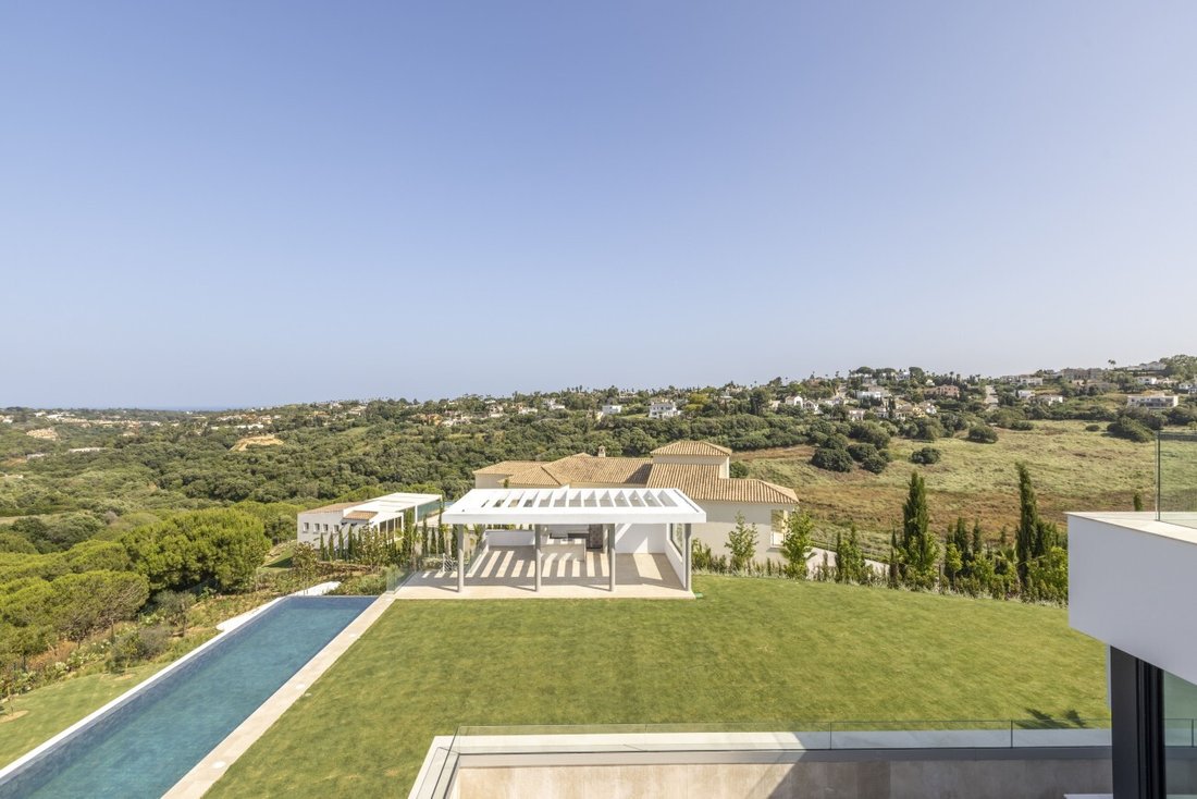 Villa in Sotogrande, San Roque, Andalusia 2 - 17444066
