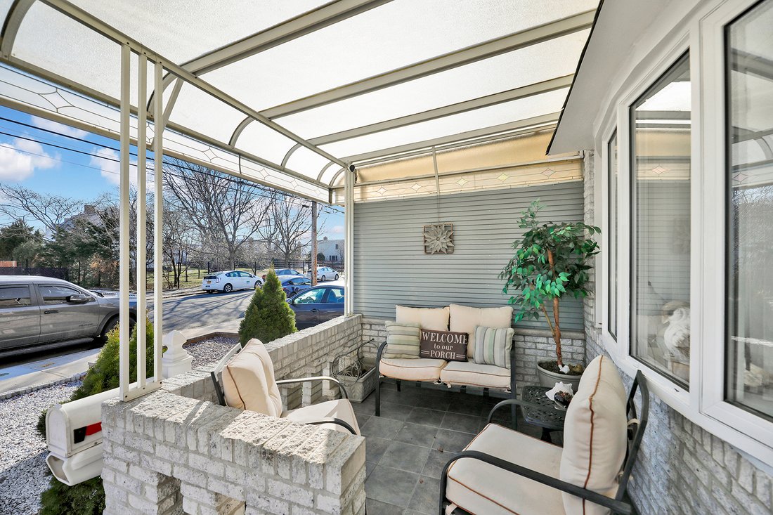 House in New York, New York, United States 3 - 17445611