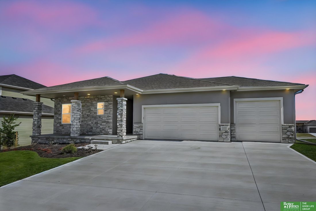 House in Bennington, Nebraska, United States 4 - 17443834
