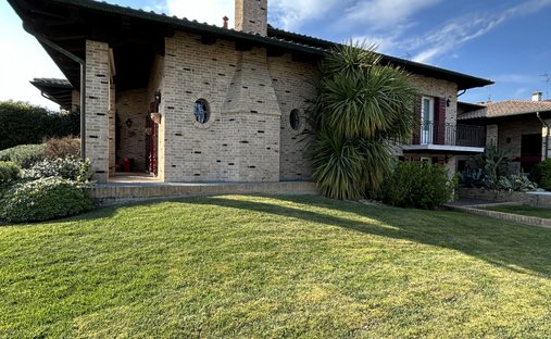 Villa in Salzano, Veneto, Italy 1