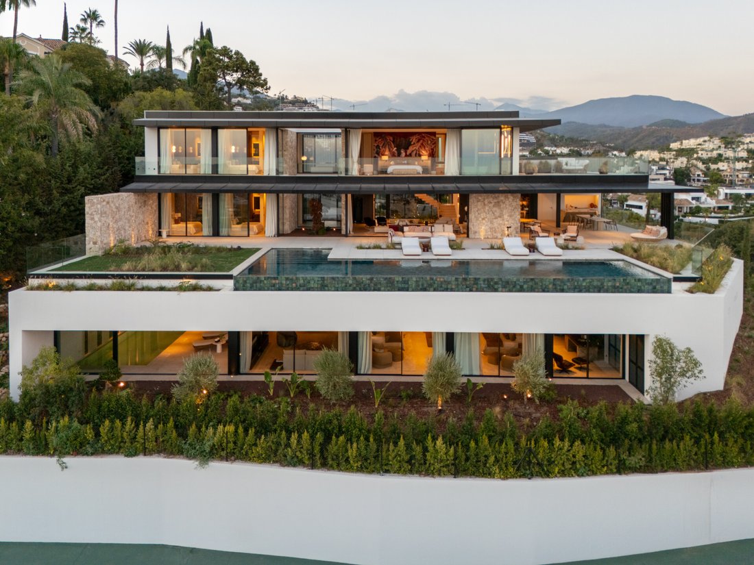 Villa in La Quinta, Benahavis, Andalusia 2 - 17443116