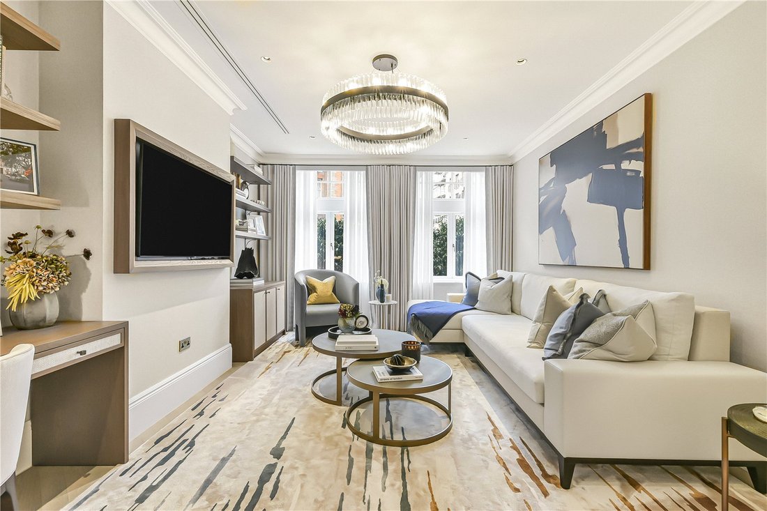 Apartment in Campden Hill, Kensington And Chelsea, England 2 - 16981269