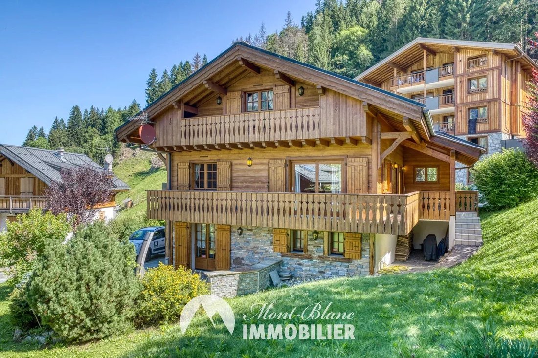 Villa in Les Contamines-Montjoie, Auvergne-Rhône-Alpes, France 1 - 16253476