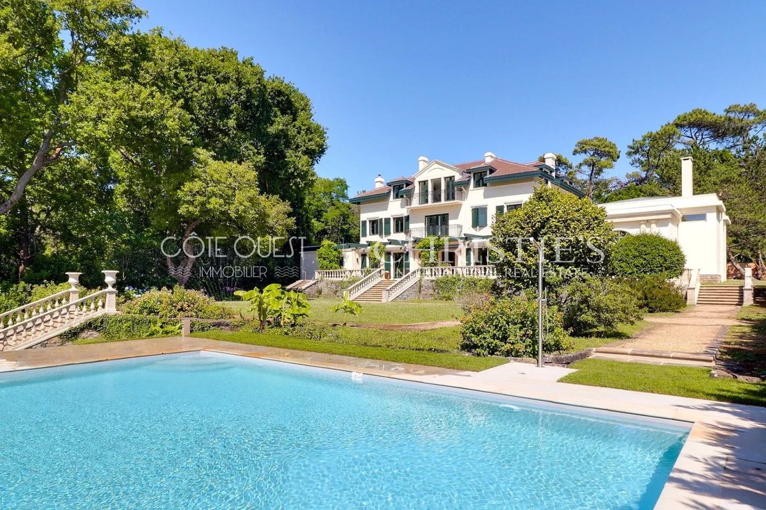 Villa in Biarritz, Nouvelle-Aquitaine, France 1 - 14794960