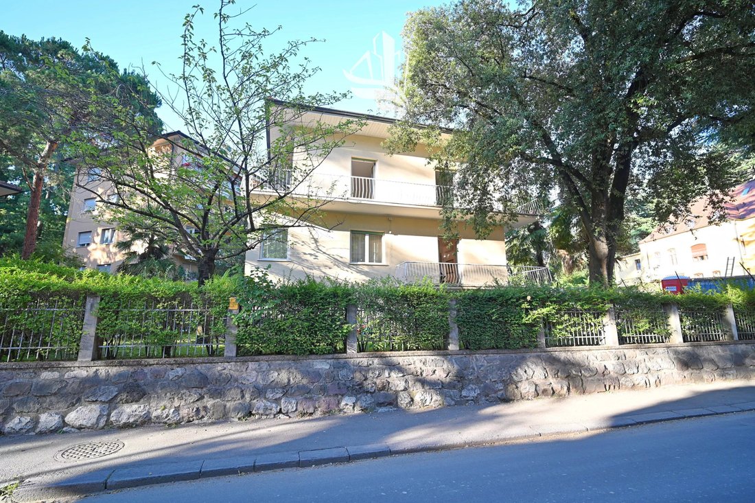 Villa in Merano / Meran, Trentino – Alto Adige/Südtirol, Italy 1 - 17443415