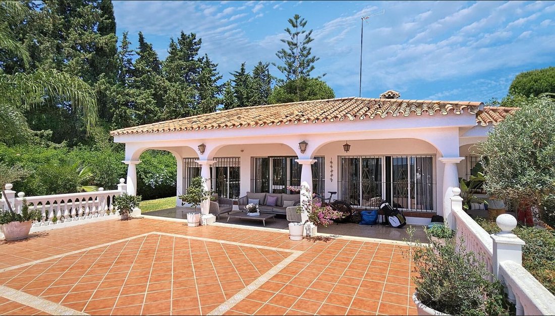 Villa in Estepona, Andalusia, Spain 2 - 17443302