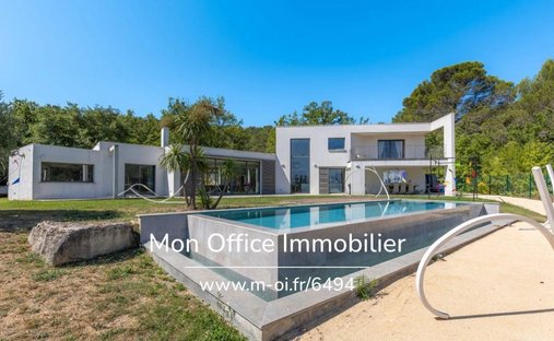 House in Les Faurys, Venelles, France 1