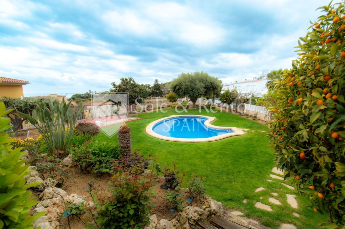 Chalet in Lloret de Mar, Catalonia, Spain 1 - 17446826