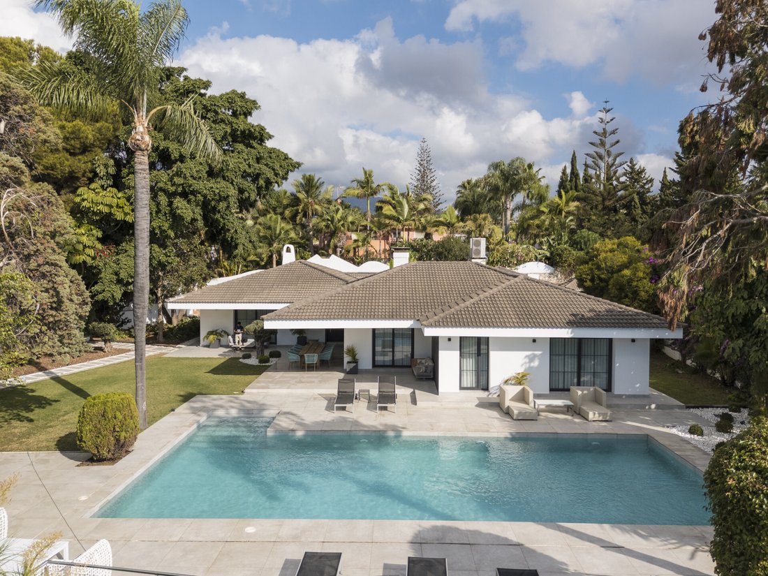 Villa in Elviria-Cabopino, Marbella, Spain 1 - 17443516