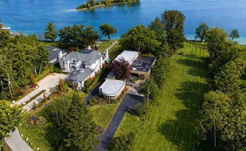 House in Orchard Lake Village, Michigan, United States 1