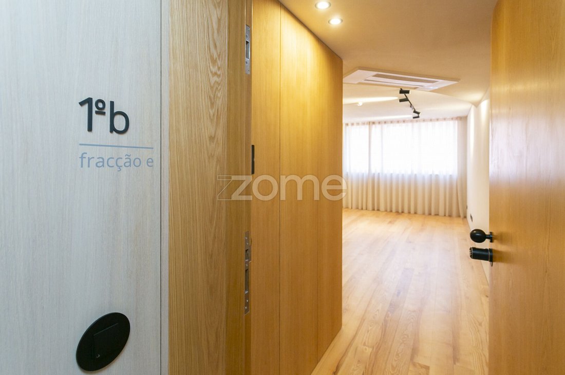 Apartment in Cedofeita, Santo Ildefonso, Se, Miragaia, Sao Nicolau e Vitoria, Porto District, Portugal 1 - 17447594