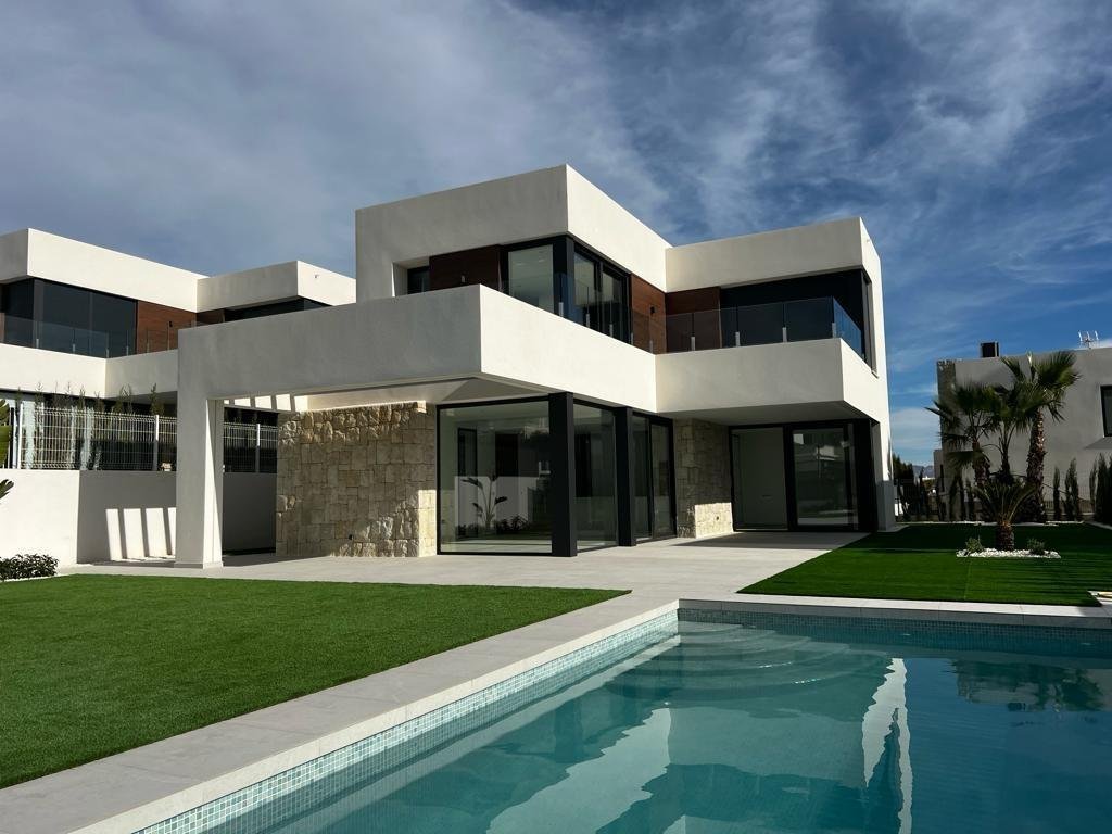 Chalet in Finestrat, Valencian Community, Spain 1 - 17443411