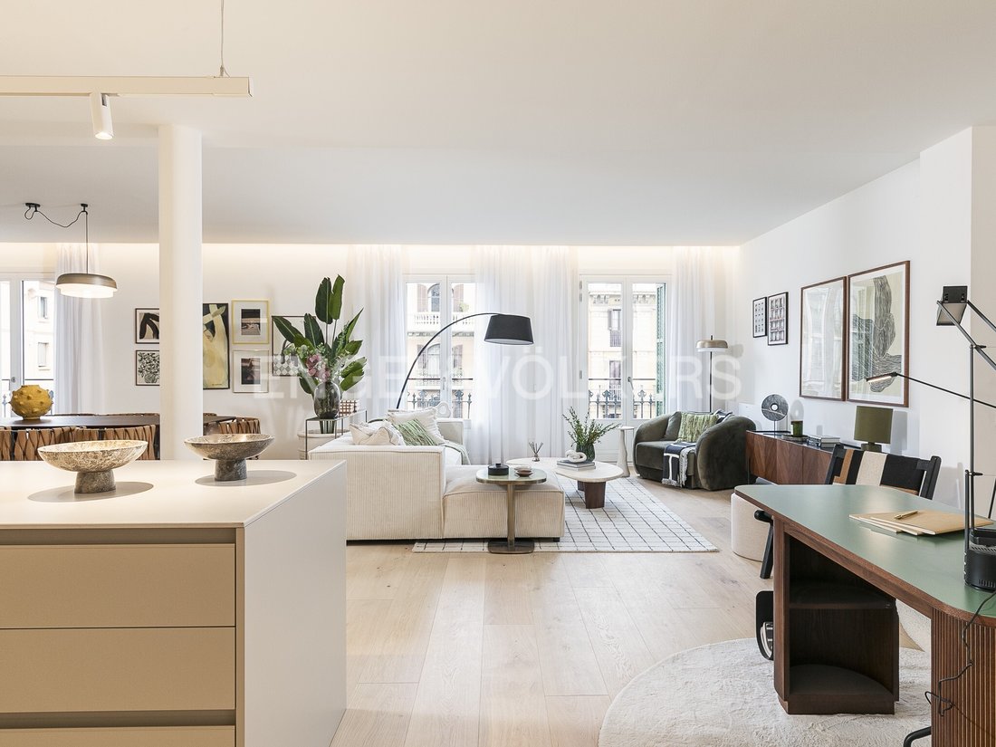Apartment in Eixample, Barcelona, Spain 3 - 17447231