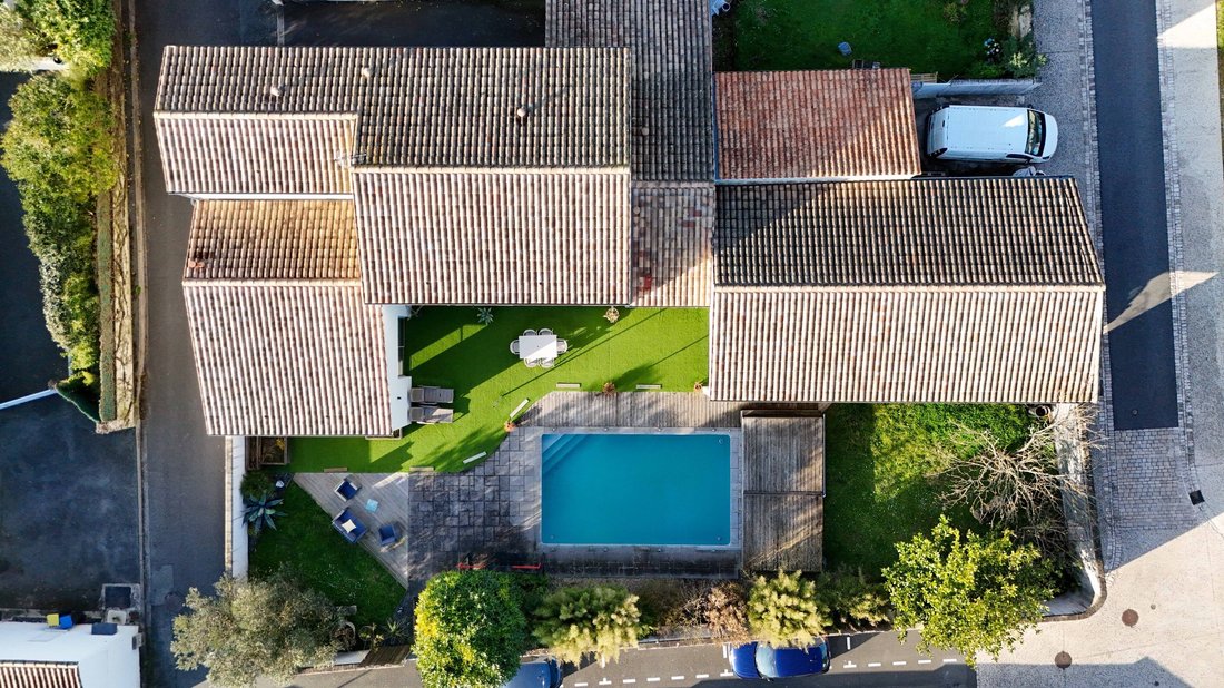 House in Centre Ville, La Rochelle, France 2 - 17361468