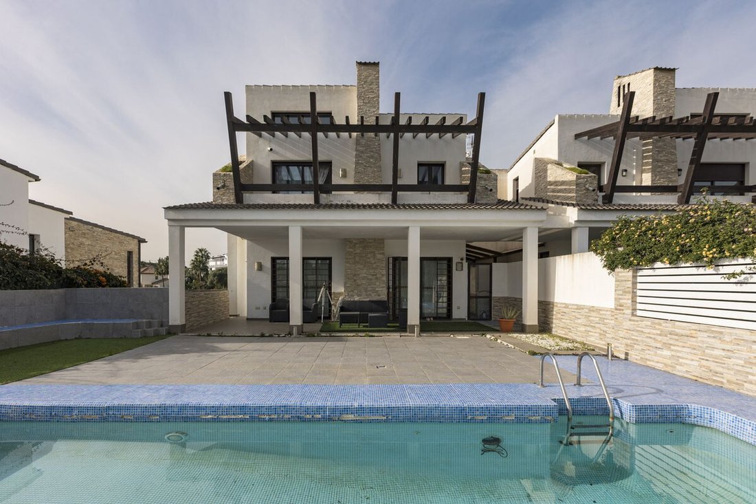 Villa in Estepona, Andalusia, Spain 1 - 17442641