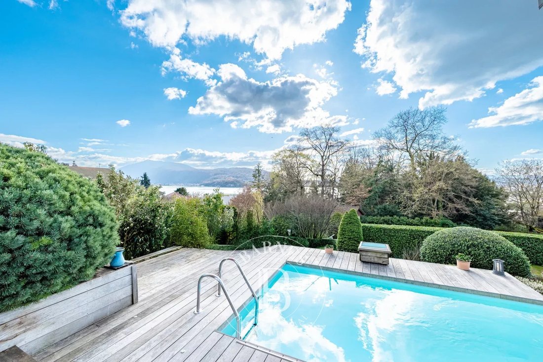 Casa en Annecy-le-Vieux, Annecy, Francia 1 - 17436050