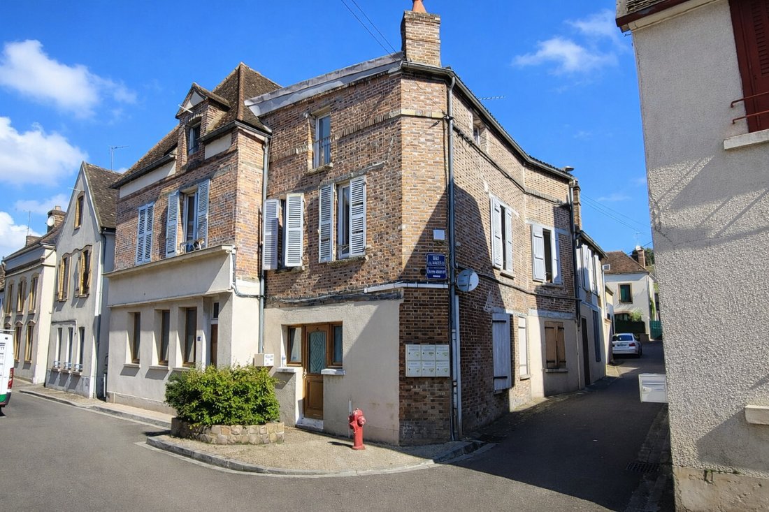 Saint-Julien-du-Sault, Bourgogne – Franche-Comté, France 1 - 17443512