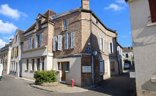 Saint-Julien-du-Sault, Bourgogne – Franche-Comté, France 1