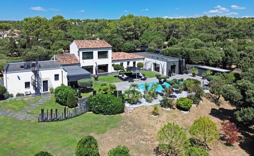 House in Gordes, Provence-Alpes-Côte d'Azur, France 1