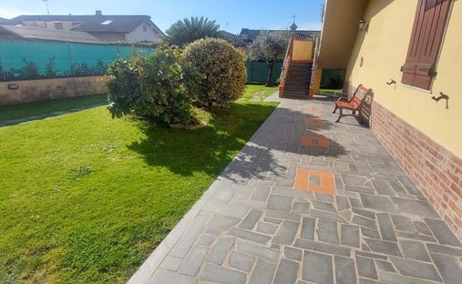 Country House in Romagnano, Massa, Tuscany 1