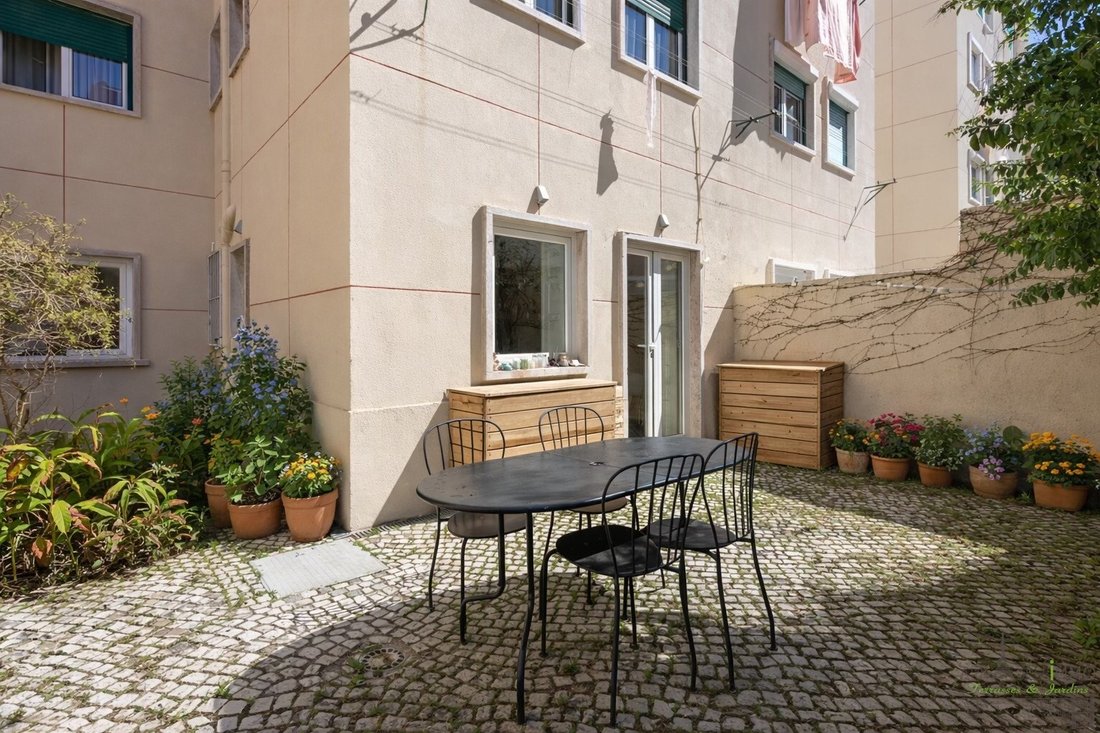 Apartment in Campolide, Lisbon, Portugal 4 - 17445472