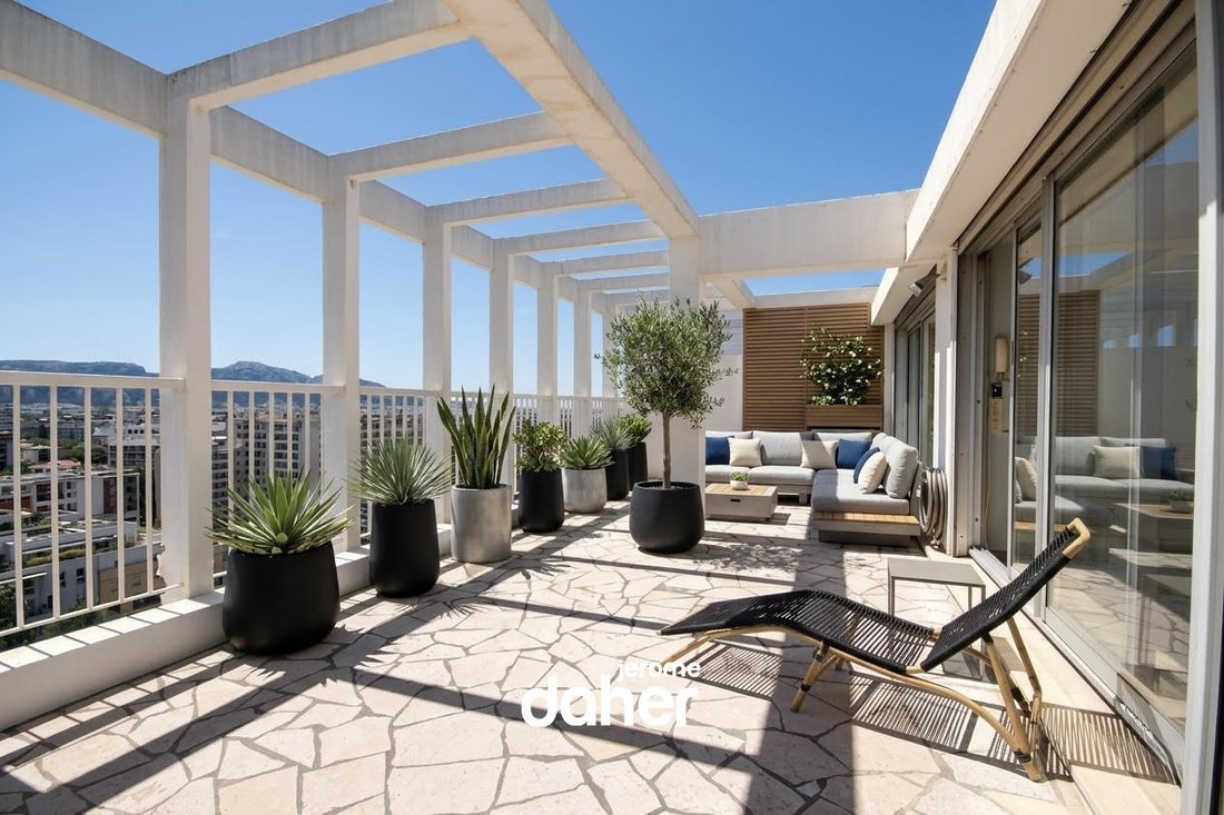 Apartment in Baille, 5e Arrondissement, Marseille 1 - 17425396