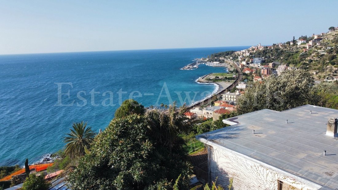 Villa in Bordighera, Liguria, Italy 1 - 17448483