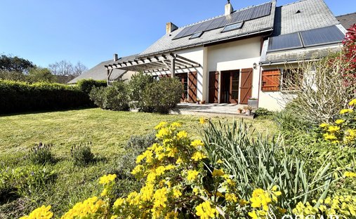 House in Nantes Erdre, Nantes, France 1