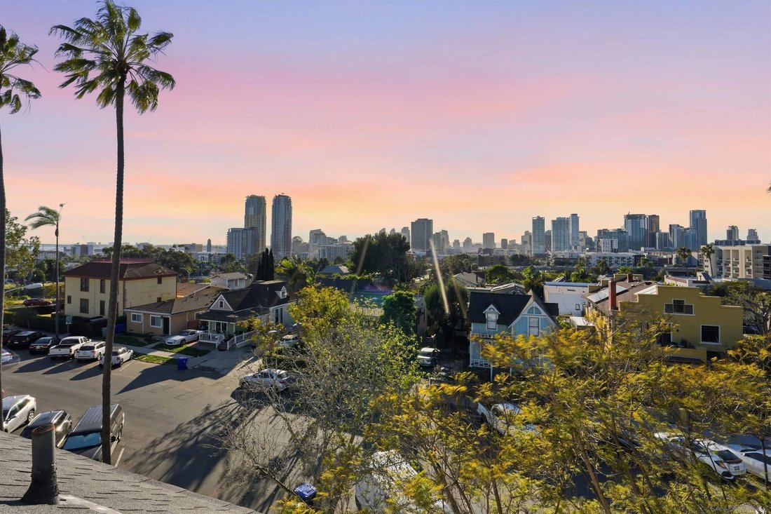 San Diego, California, United States 2 - 17448532