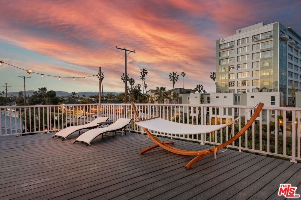 Marina del Rey, California, United States 3 - 17448510