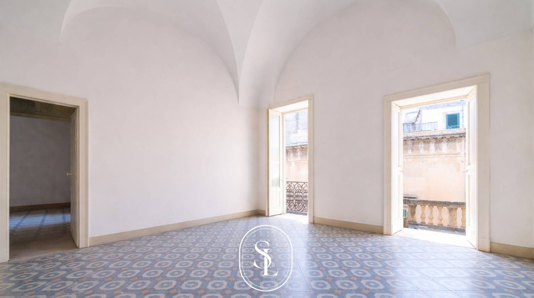 Apartment in Historic Center, Lecce, Apulia 5 - 15281410