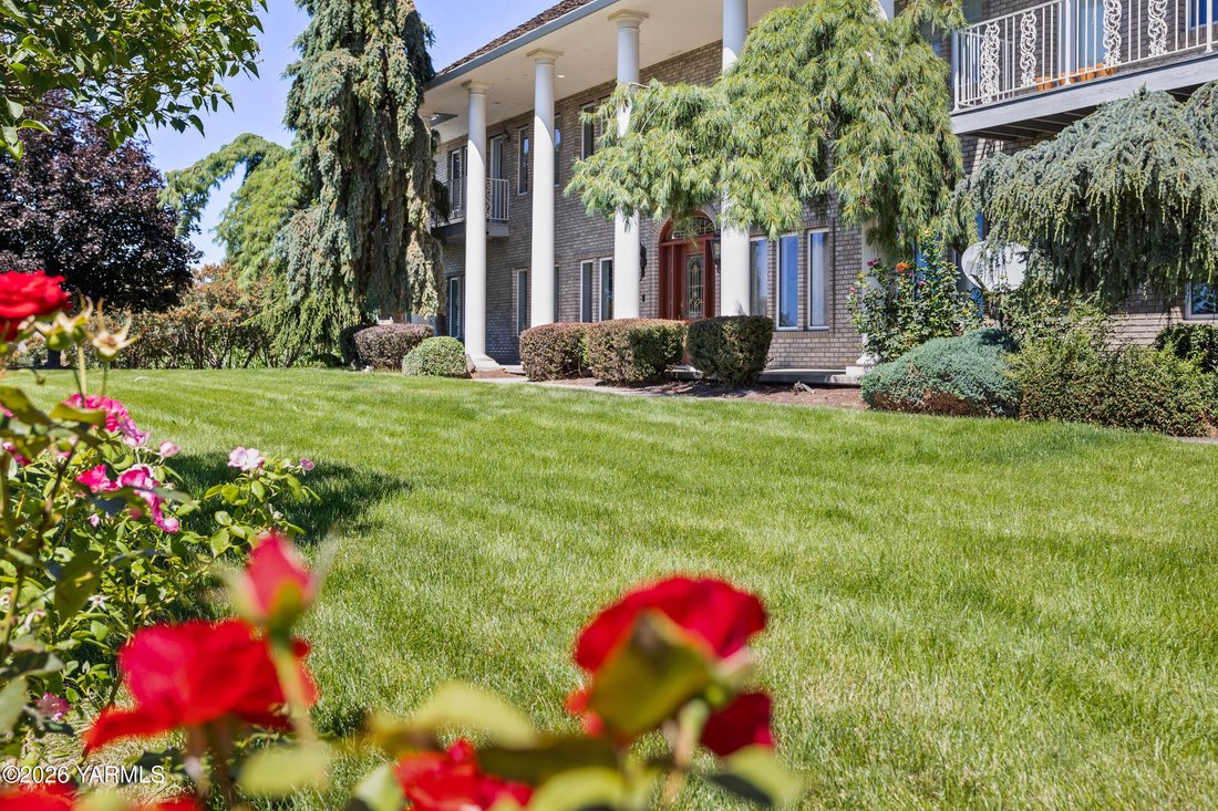 House in Yakima, Washington, United States 2 - 17448760