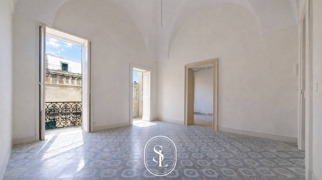 Apartment in Historic Center, Lecce, Apulia 4 - 15281410