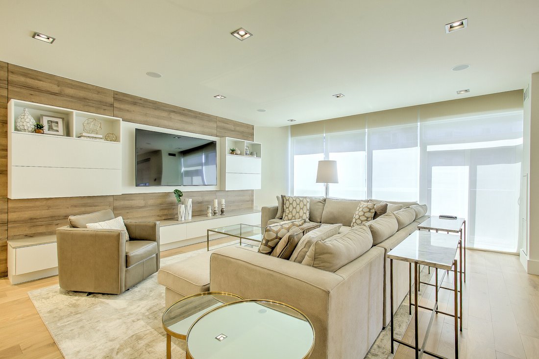 Condo in Toronto, Ontario, Canada 3 - 17447783