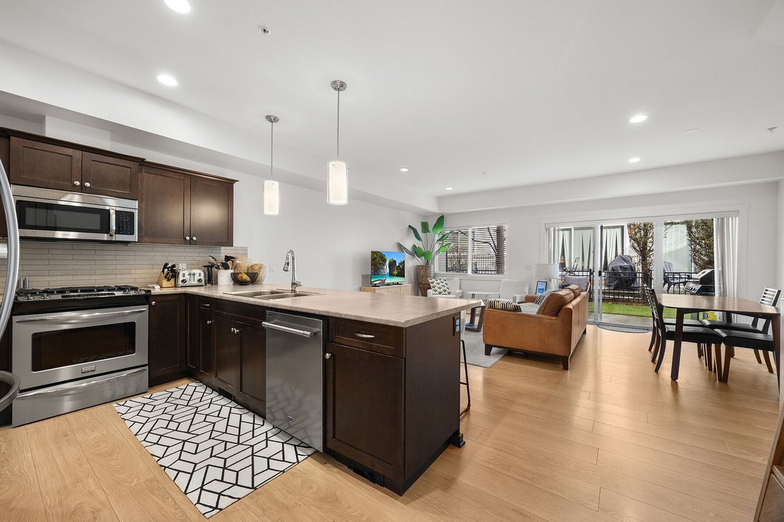House in Kelowna, British Columbia, Canada 5 - 17448452