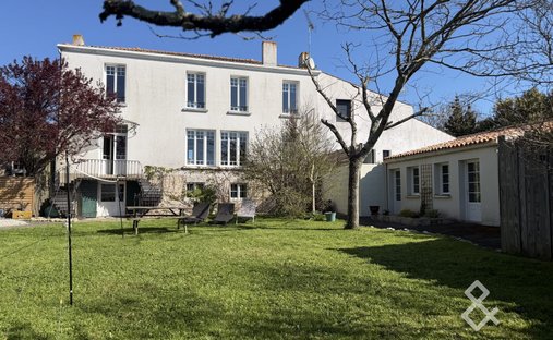 House in Puilboreau, Nouvelle-Aquitaine, France 1
