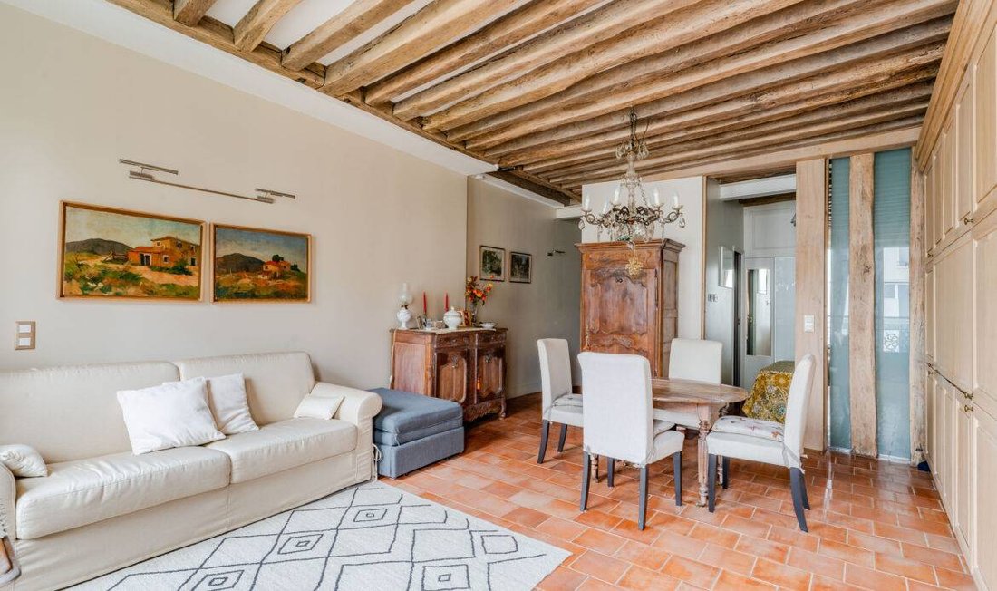 Apartment in Sainte Avoie, Paris 3e Arrondissement, Paris 4 - 17447797